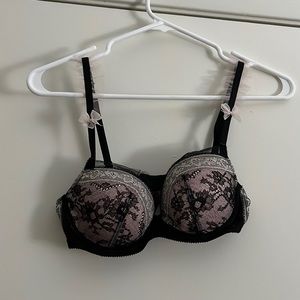 Victoria secret pink and black bra. 34c